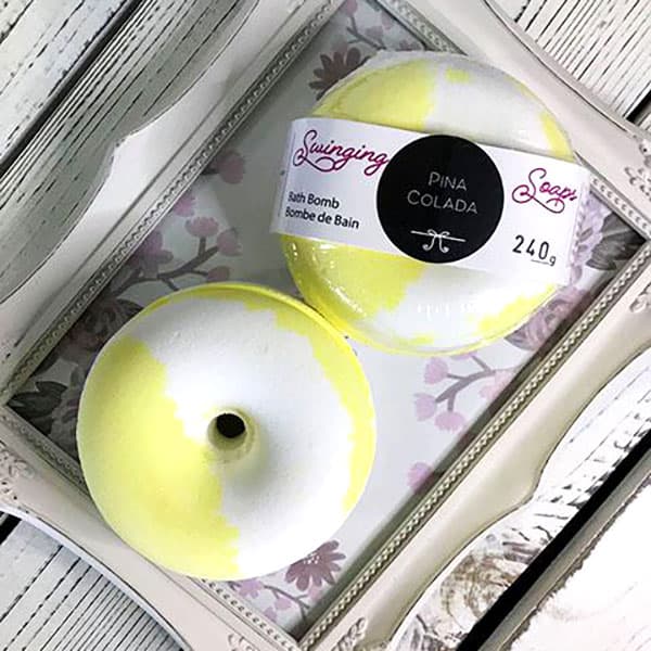 Bath Bomb Donut - Pina Colada
