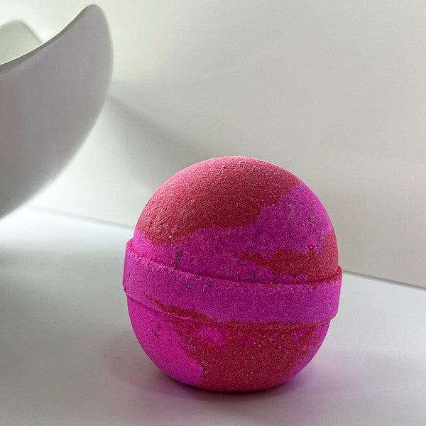 Bath Bomb - Strawberry Milkshake Scent