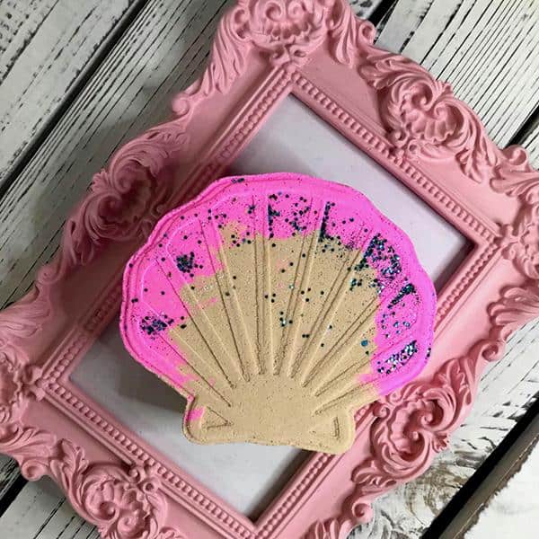 Mermaid Cove Bath Bomb - Pink and Gold Clam-Shaped Bath Bomb with Sea-Inspired Scent