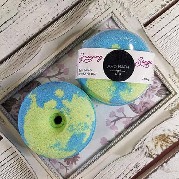 Vibrant Bath Bomb Donut | Citrus Fragrance | Luxurious Bath Treat