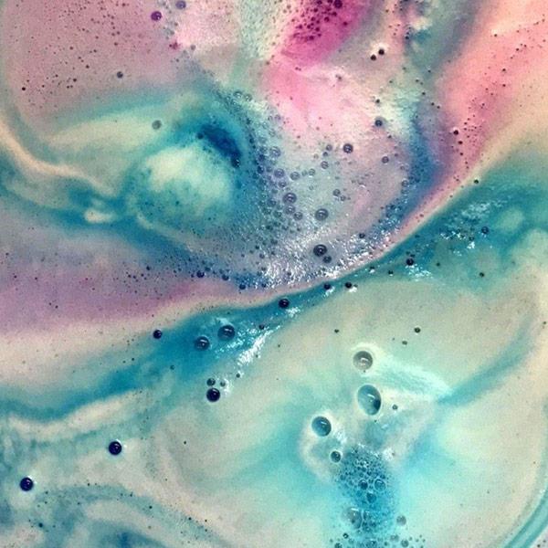 Acai Berry Bath Bomb with Bath Art - Experience a mesmerizing bath time.