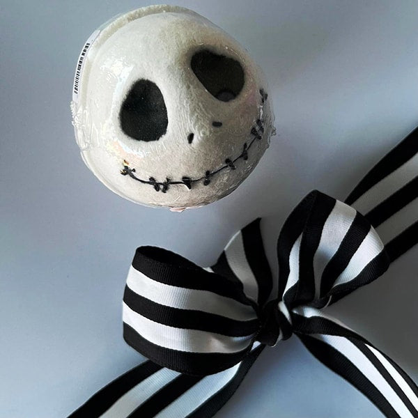 Black and white skeleton Halloween bath bomb
