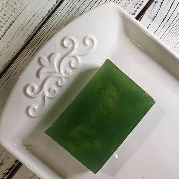 Experience hydration at its best with our Avobath-Inspired Natural Soap, a refreshing blend of avocado and citrus notes!