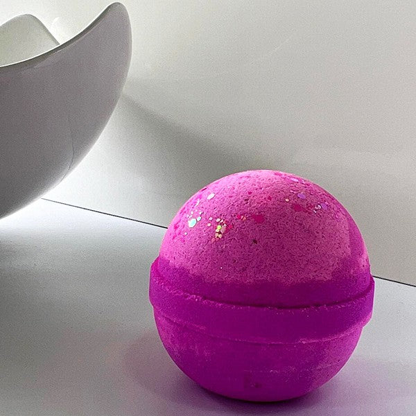 Pink Bath Bomb - Transform Your Bath with Vibrant Color and Fragrant Bubbles