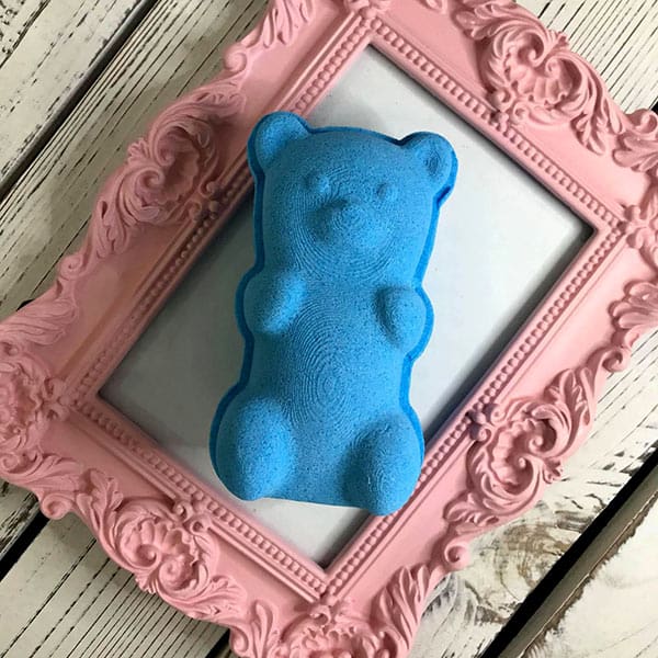 Blue gummy bear bath bomb - Blue Raspberry Slushie scented gummy bear bath bomb