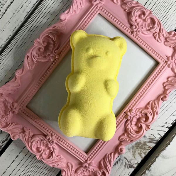 Yellow gummy bear bath bomb - Lemon Sherbet scented gummy bear bath bomb