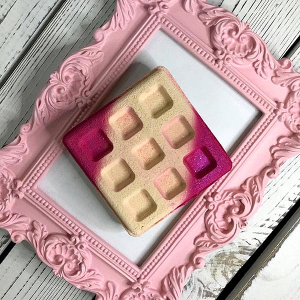 Waffle Shaped Bath Bomb - Strawberry Milkshake Scent